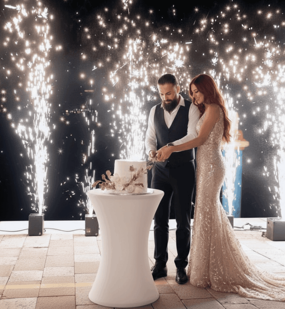 Искрометы (генераторы искр) для улицы (высота 3-5 метров) на свадьбу с выездом специалиста в минске недорого