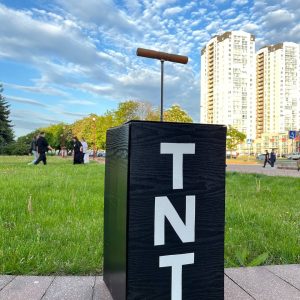 Аренда тумбы TNT